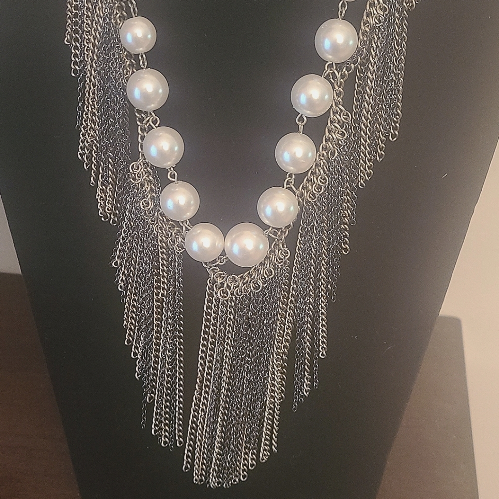 Necklace - Picture 2 of 3